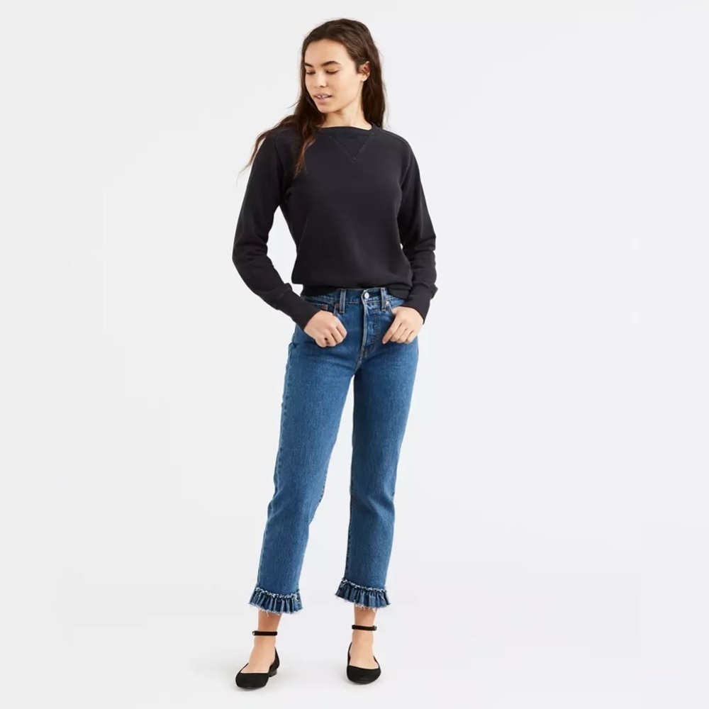 LEVIS WEDGIE FIT STRAIGHT RUFFLE HEM WOMENS DENIM HIGH RISE SIZE 31 CROP
